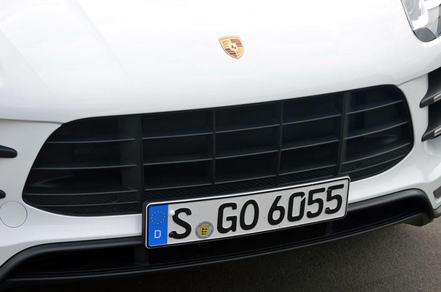  Porsche Macan Turbo 2015 года  (фото 2 из 84)